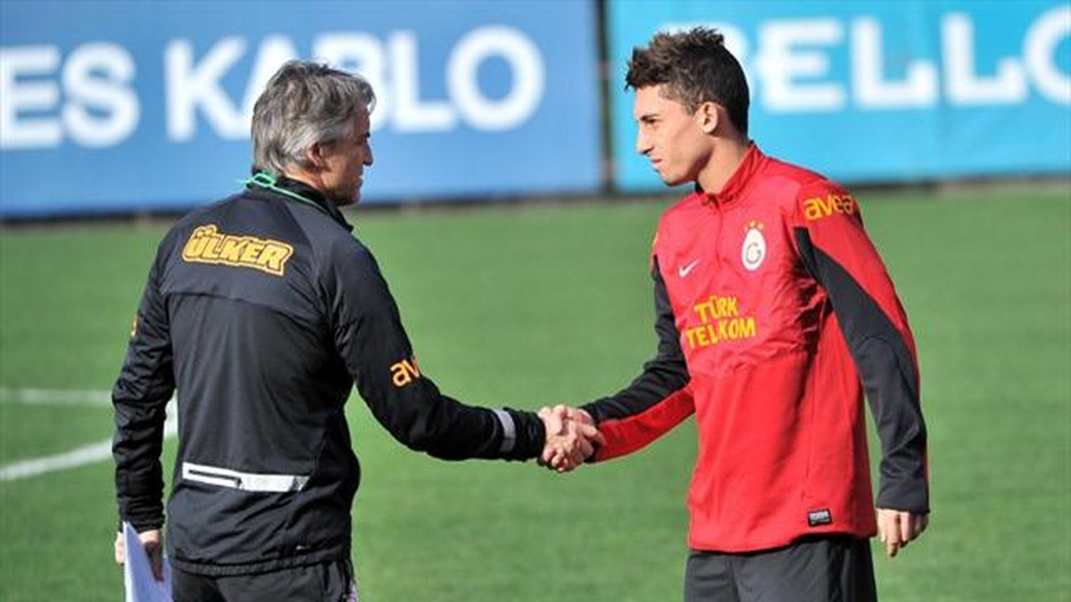 Galatasaray\'da Lisans Bilmecesi!