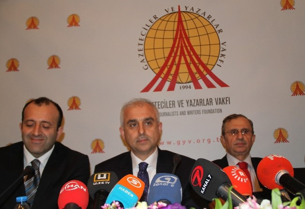 Gazeteciler ve Yazarlar Vakfı, Cumhurbaşkanı Gül\'ü Göreve Çağırdı