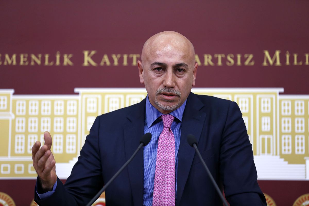 Gül ile Görüşen CHP\'li Aksünger: Cumhurbaşkanının Makamı, Başbakanlık Makamı Dinleniyor