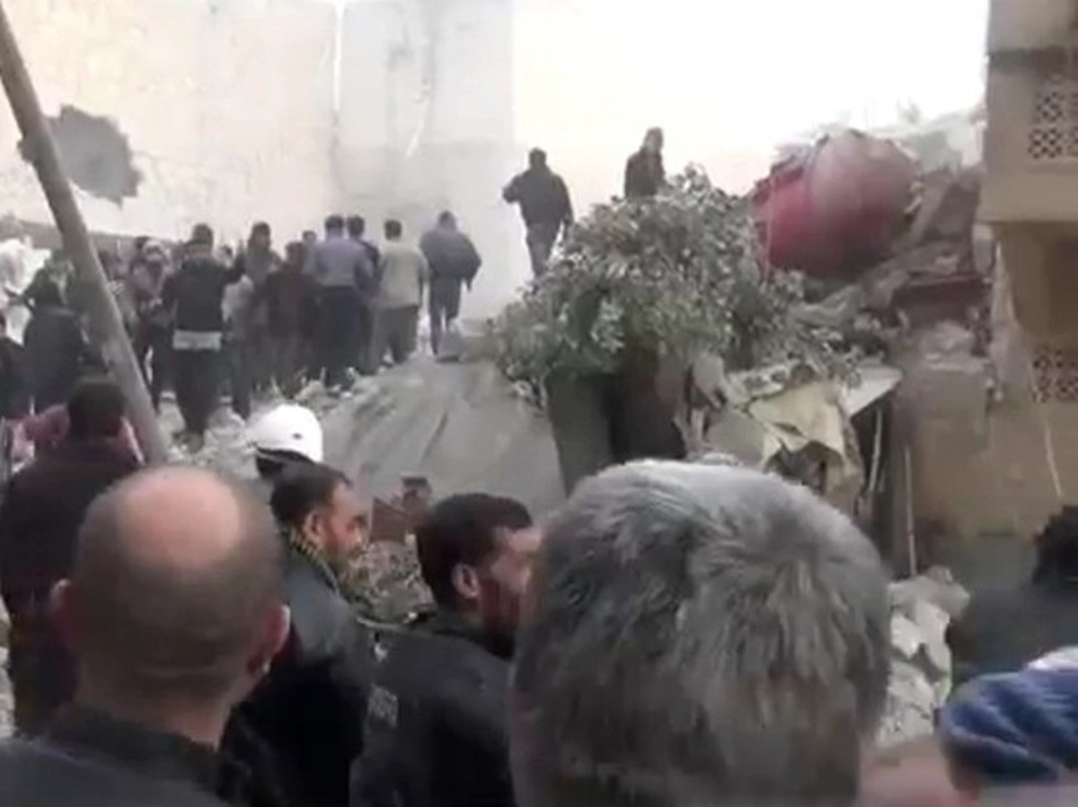 Halep\'e Bomba Yağdı