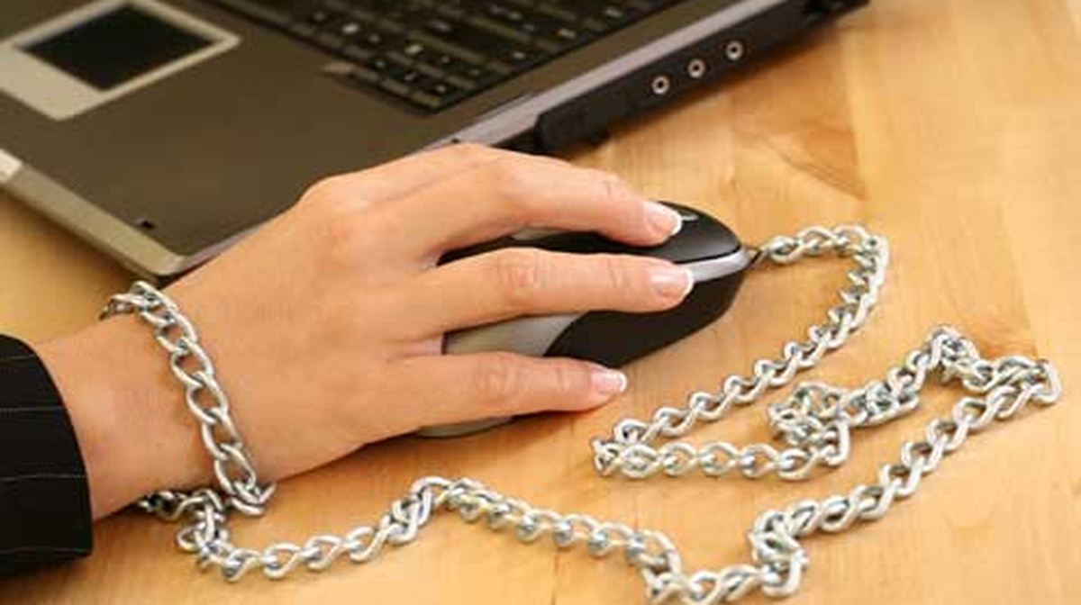 Akıllı Cihazlar ve İnternet "Tatili Zehir Ediyor"