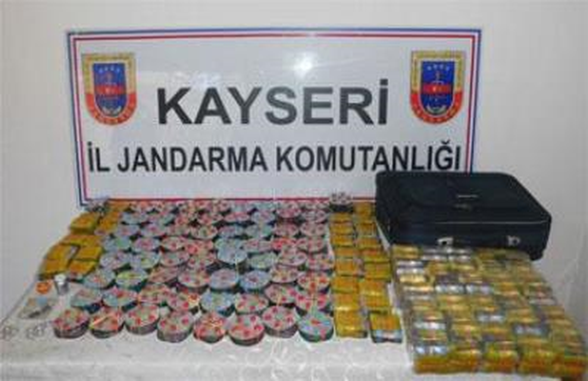 Kayseri\'de 6 Bin 688 Uyarıcı Hap Ele Geçirildi