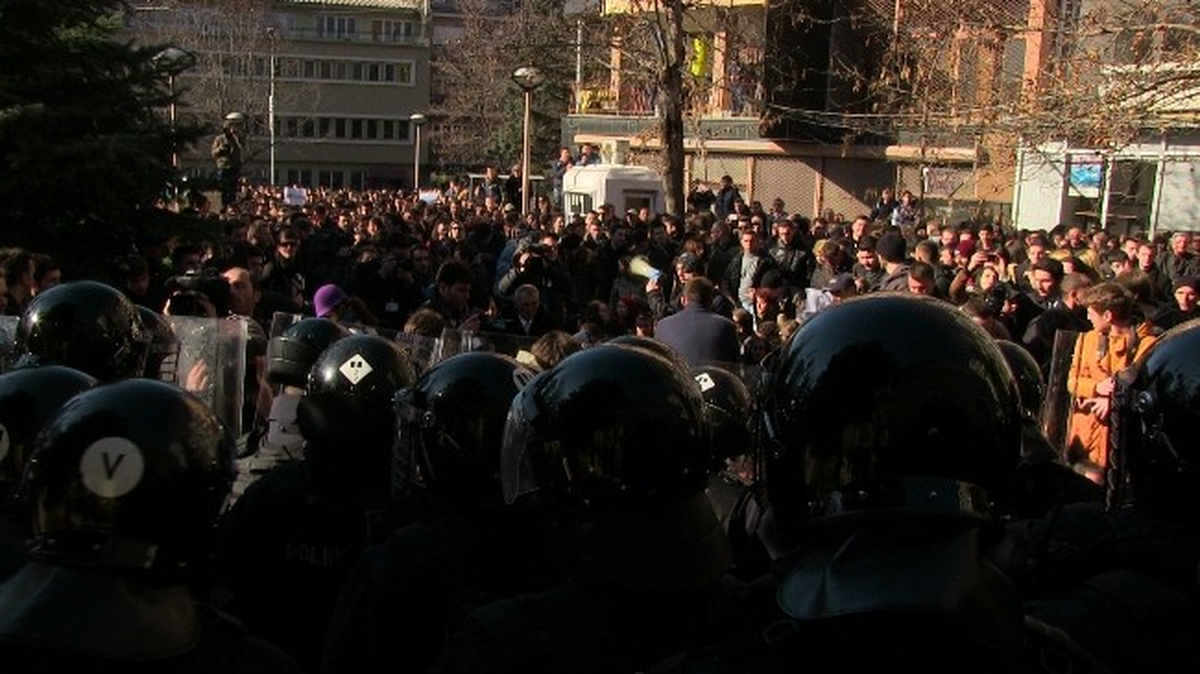 Kosova\'da Ezan Sesinin Kısıtlanmasını Öngören Yasa Tasarısına Tepkiler Büyüyor