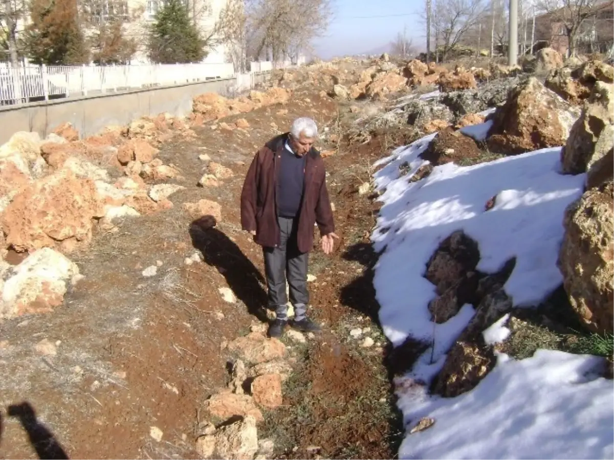 Mahalle Sakinleri, Yolların Onarılmasını İstiyor