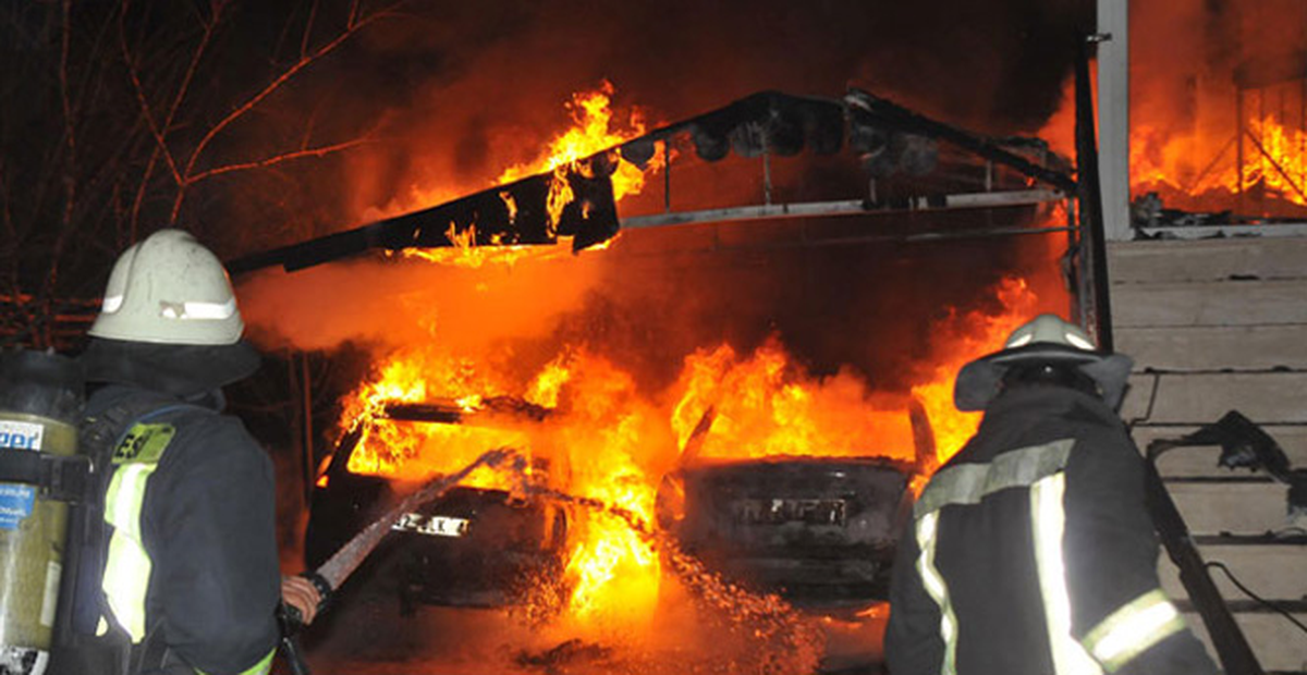 Mangal Yapayım Derken 1 Ev 2 de Araba Yaktı