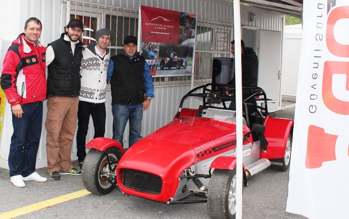 Pilot Adayları İçin Caterham Sürüş Deneyimi