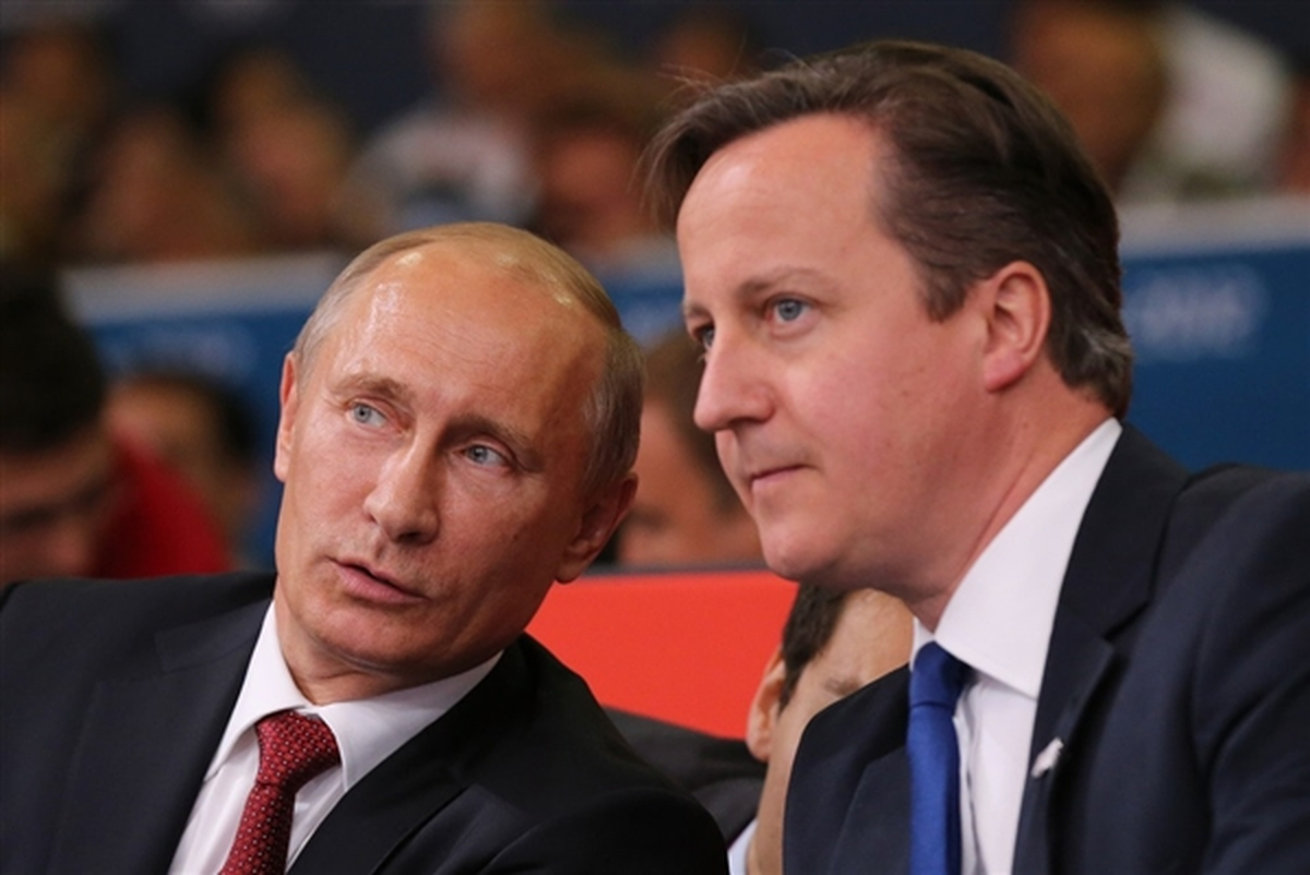 Putin ve Cameron Telefonda Görüştü