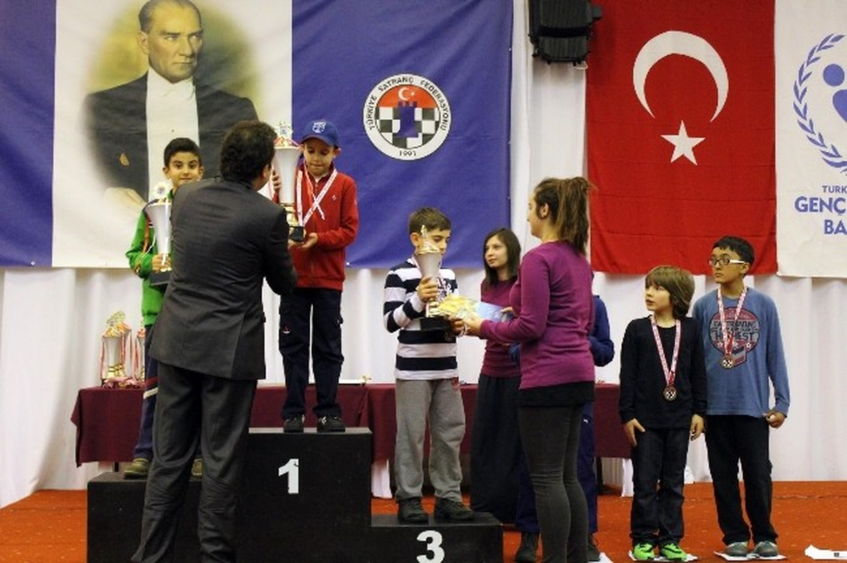 Sanko Okulları Öğrencisinin Satranç Başarısı