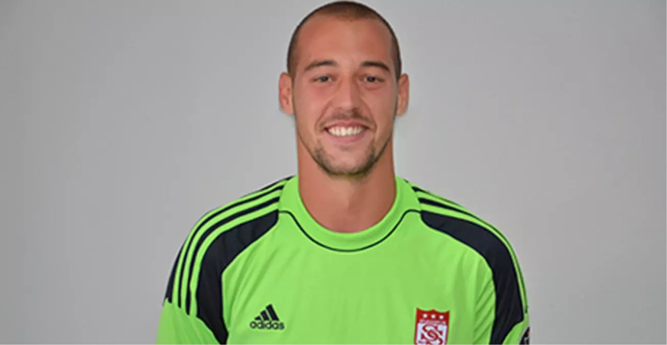 Sivasspor, Kaleci Borjan ile Yollarını Ayırdı