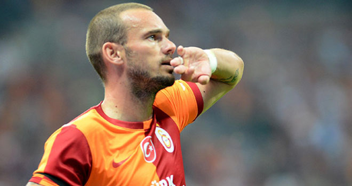 Sneijder\'dan Rakiplere Şaka Yollu Mesaj