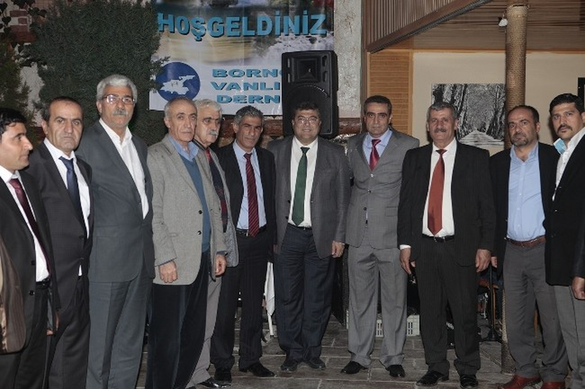 Vanlılar\'dan Başkan Sındır\'a Teşekkür