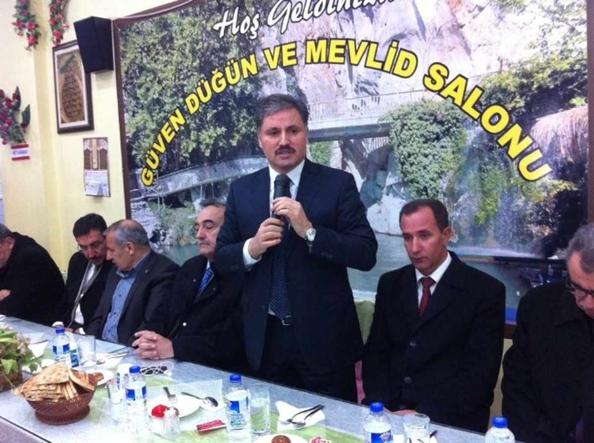 AK Parti Heyeti, Muhtarların Huzur Toplantısına Katıldı
