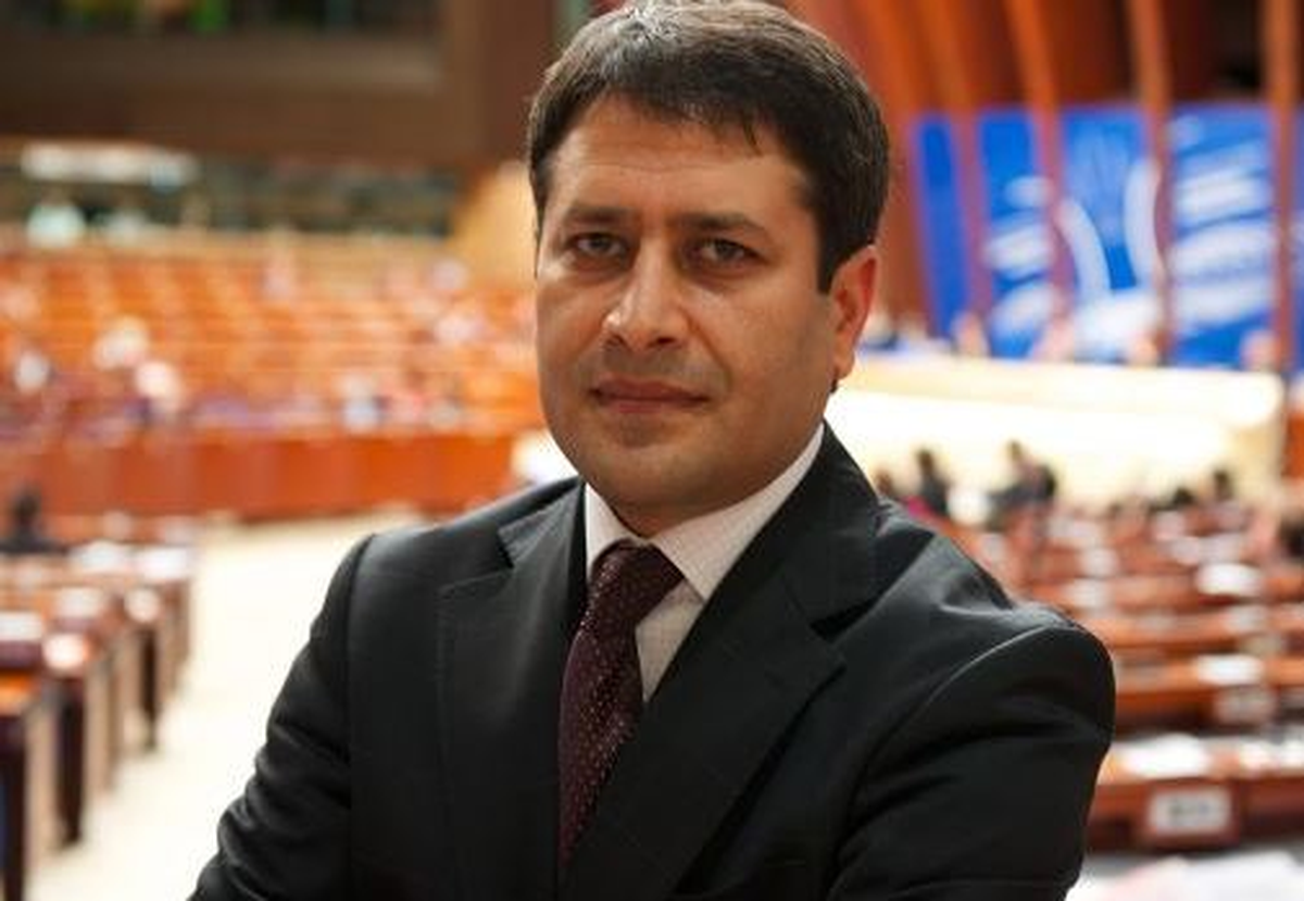 AK Parti\'li Şahin\'den Başbakan İçin \'Dua\' Twiti
