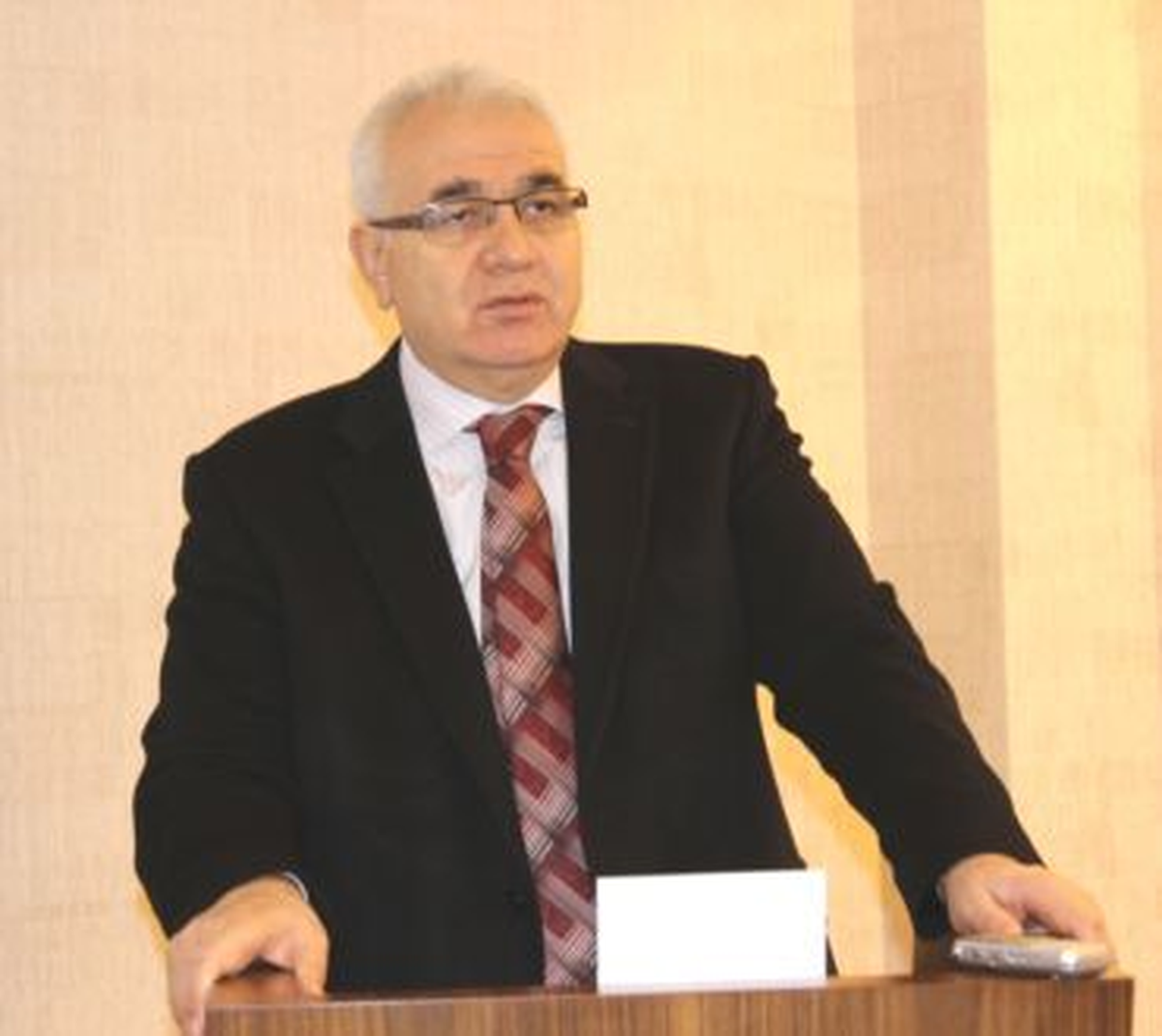 Ardeşen Gençlik Hentbol Takımı, Vali Çakır\'ı Ziyaret Etti