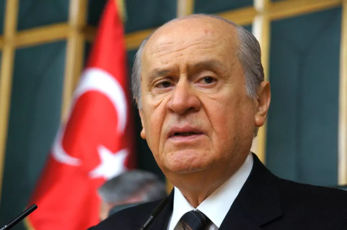 Bahçeli: Pakete Demokratik Demek, Demokrasiye İhanettir