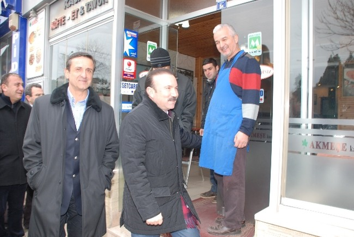 Başkan Doğan Yahya Kaptan Mahallesi\'nde İncelemelerde Bulundu