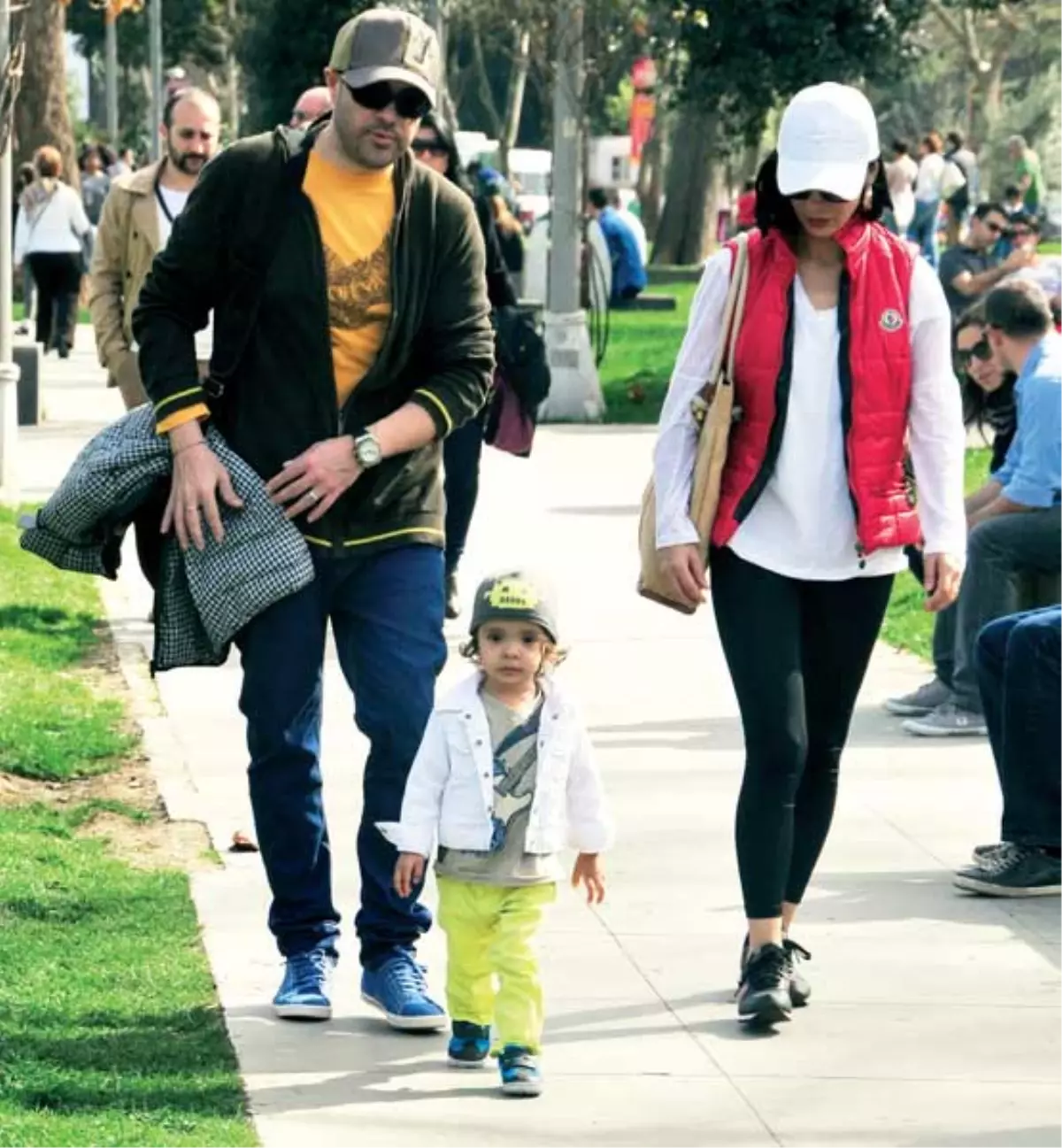 Burak Kut\'un Aile Saadeti