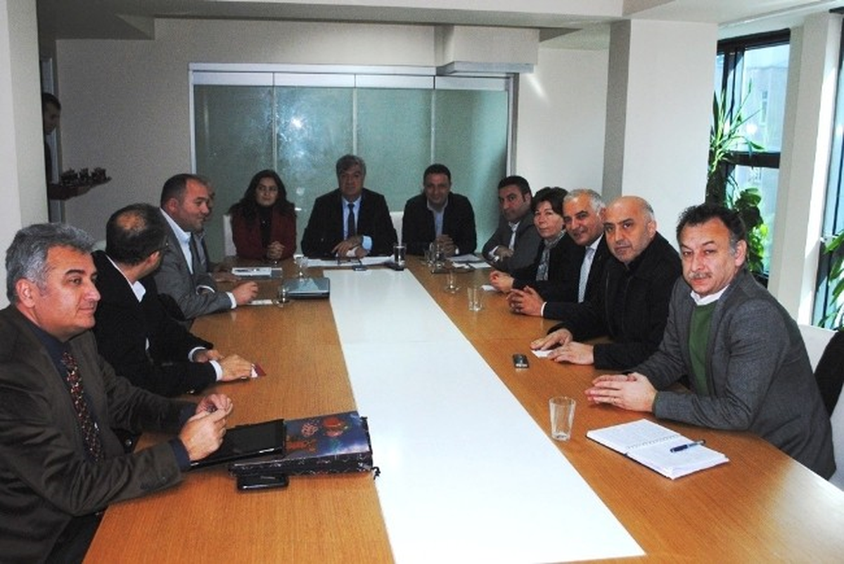 CHP İzmir\'de Genel Başkan Hazırlığı