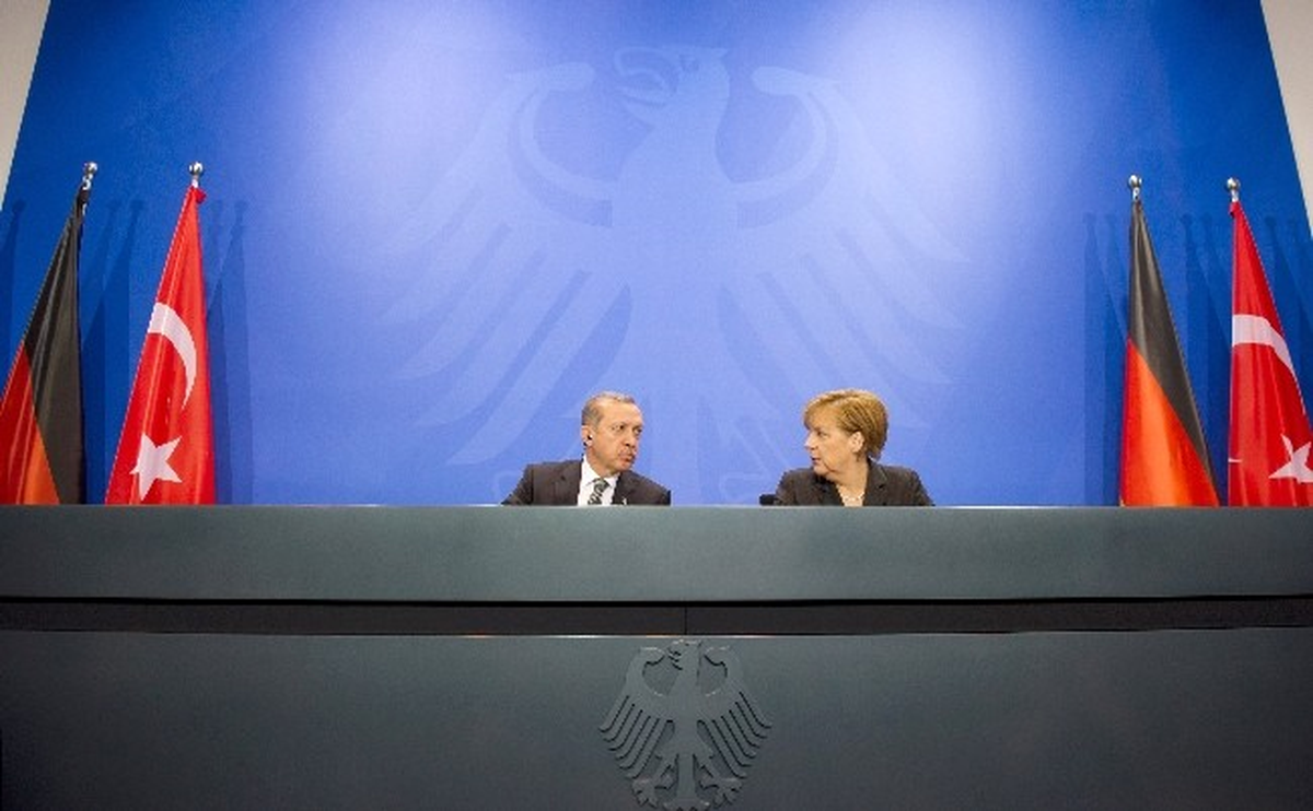 Erdoğan\'dan Merkel\'e Rumların Bloke Ettiği 23 ve 24. Fasıllar İçin Destek Çağrısı