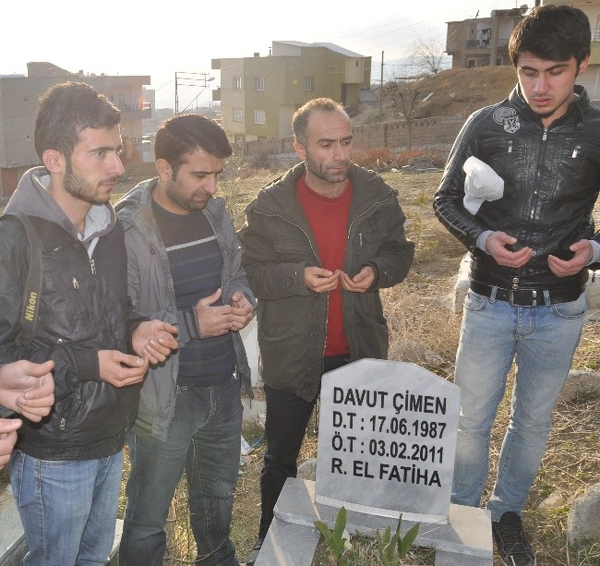 Gazeteci Davut Çimen Mezarı Başında Anıldı