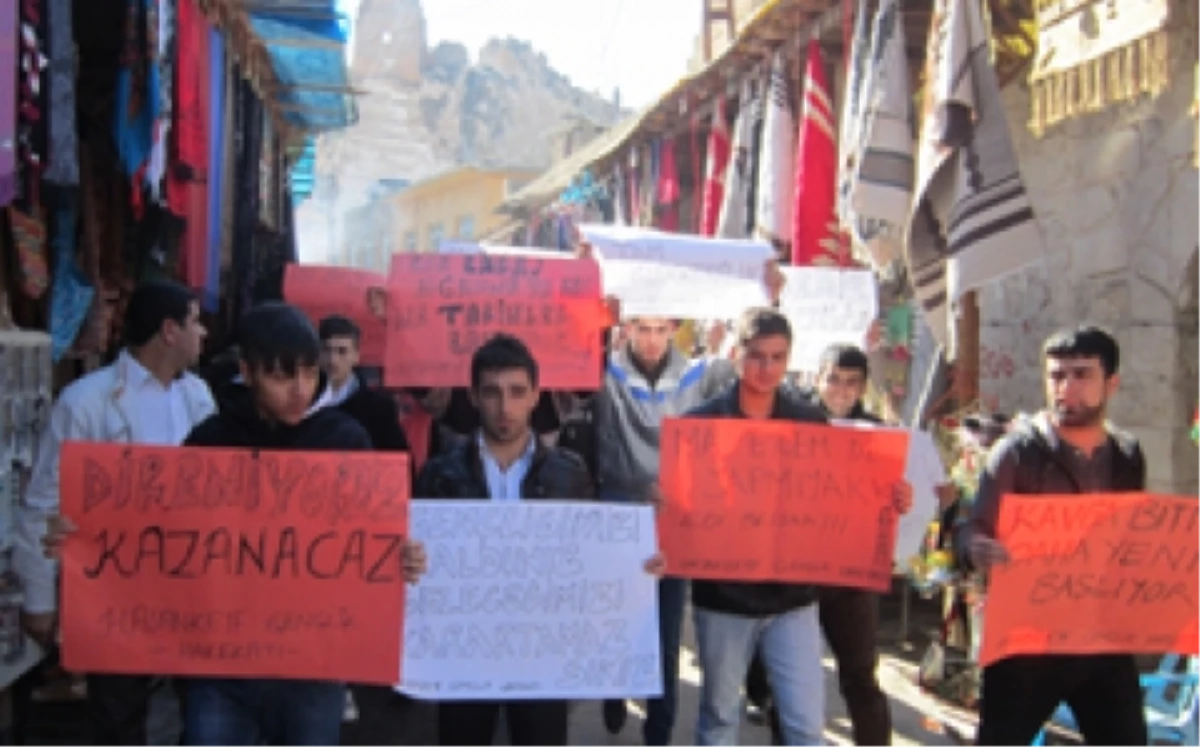 Hasankeyfli Gençler Protesto Yürüyüşü Yaptı