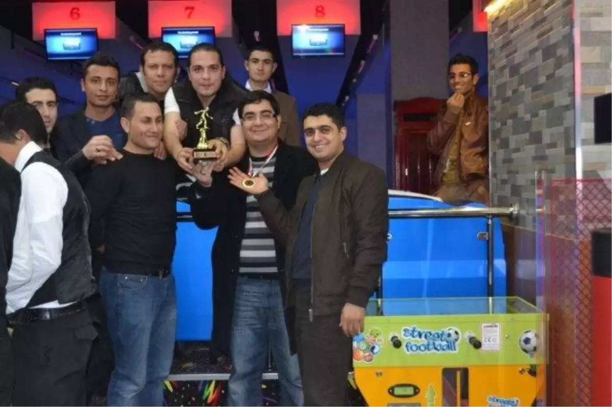 Hastaneler Bowling Turnuvasında Karşı Karşıya Geldi