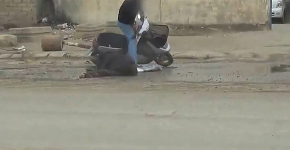 Işid Militanı Motosikletliyi Böyle Vurup Aracını Gasp Etti