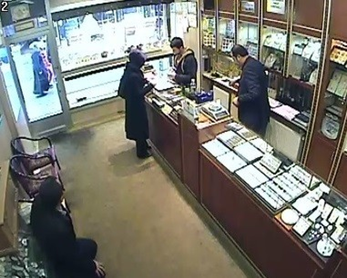 Kuyumcudan Hırsızlık Güvenlik Kameralarına Yansıdı