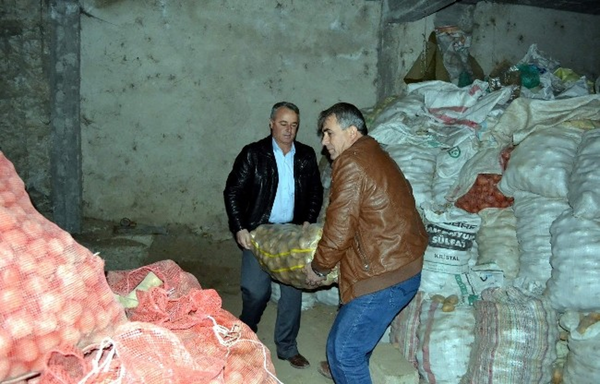 Patates Üzerinde Oyunlar Oynanıyor"