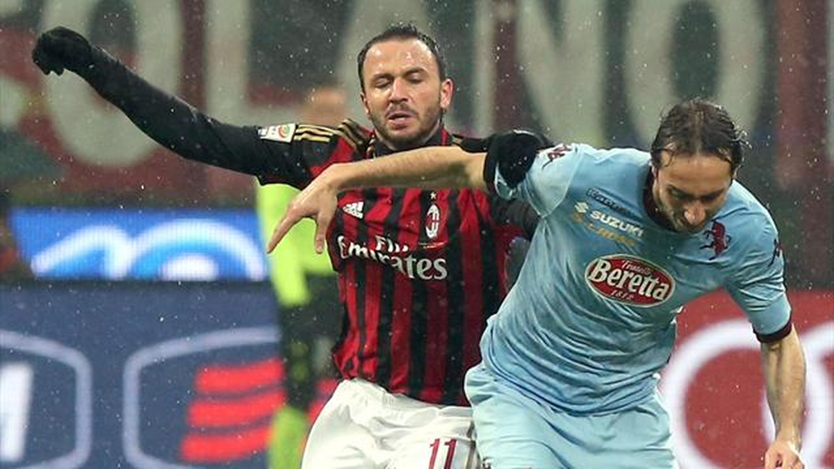 Pazzini\'den Çok Sert Tekme!