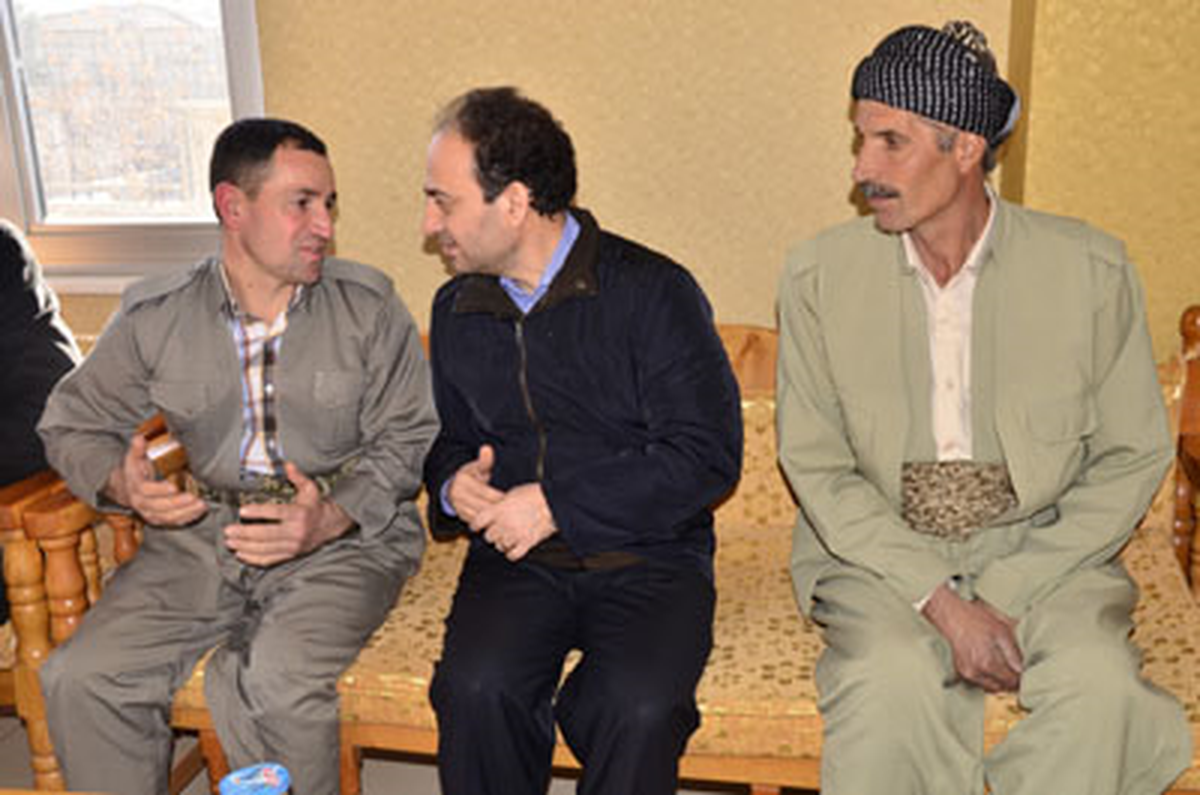 Roboskili Ailelerden Osman Baydemir\'e Taziye Ziyareti 
