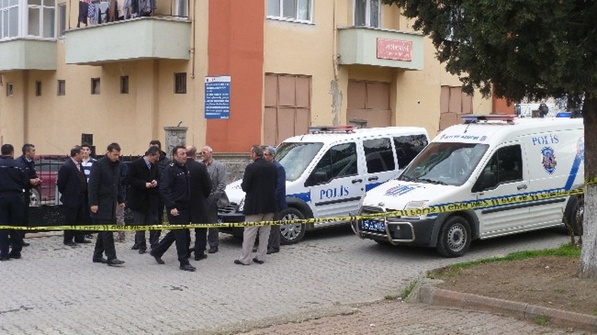 Şişe İçinde Patlayan Torpil 7 Çocuğu Yaraladı