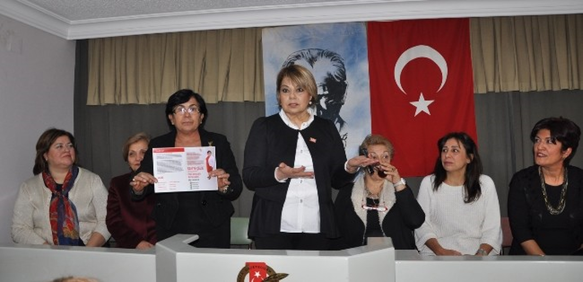 Siyasette Yine Kadının Adı Yok