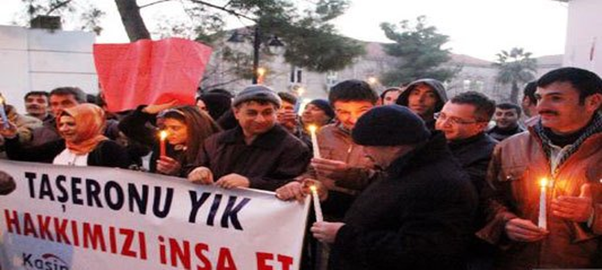 Şanlıurfa\'da Taşeron İşçilerinden Mumlu Eylem