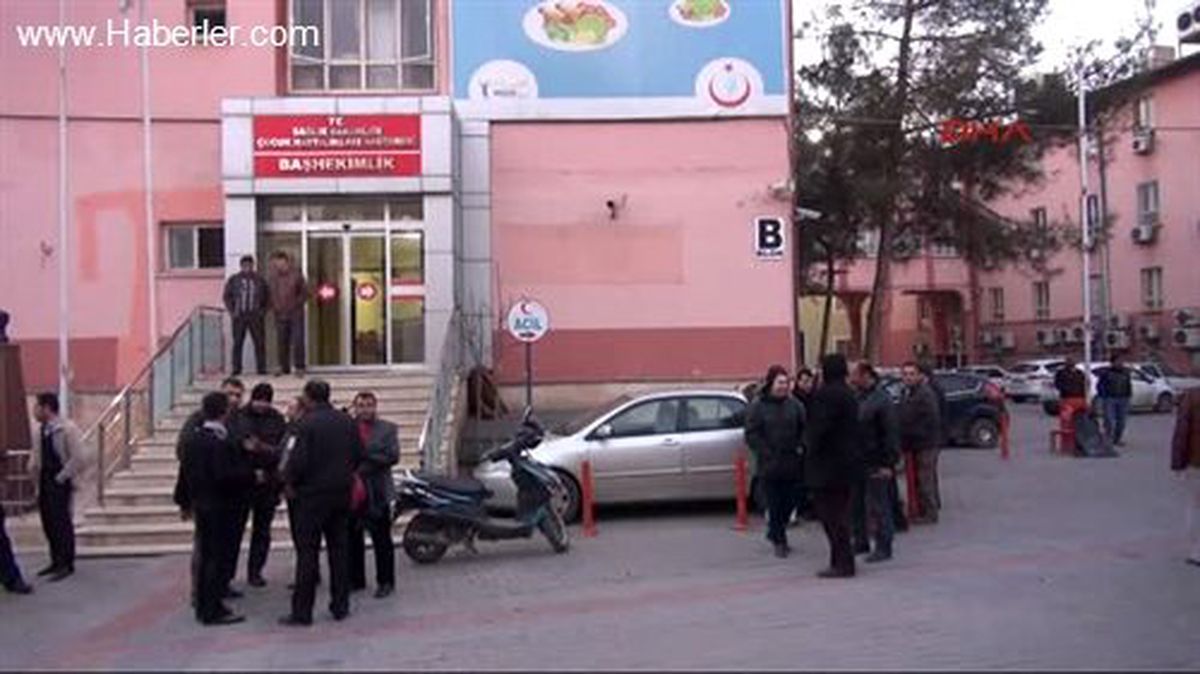 Şanlıurfa\'da Taşeron İşçilerinden Mumlu Eylem