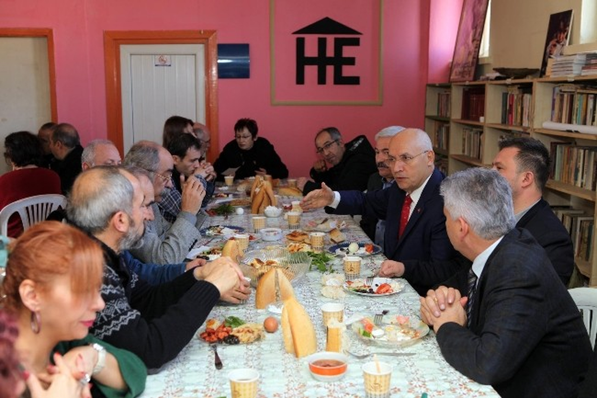 Yenimahalle Belediye Başkanı Yaşar, Batıkent Halk Evi\'nde