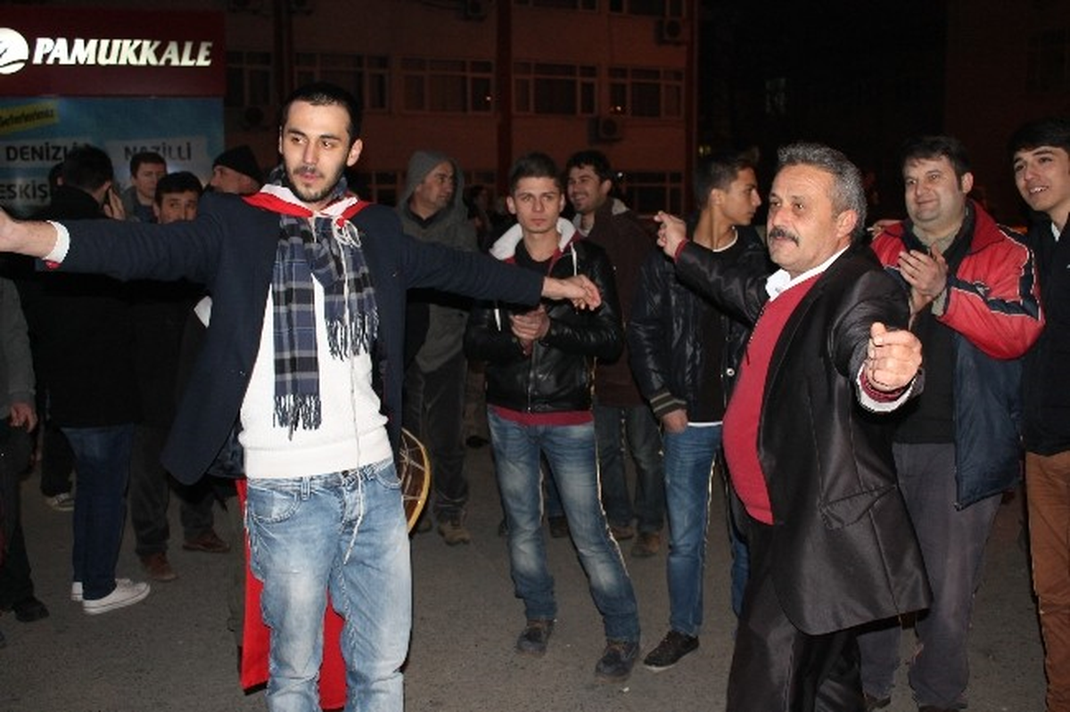 2 Oğlu Askerde Olan Baba 3. Oğlunu da Askere Uğurladı