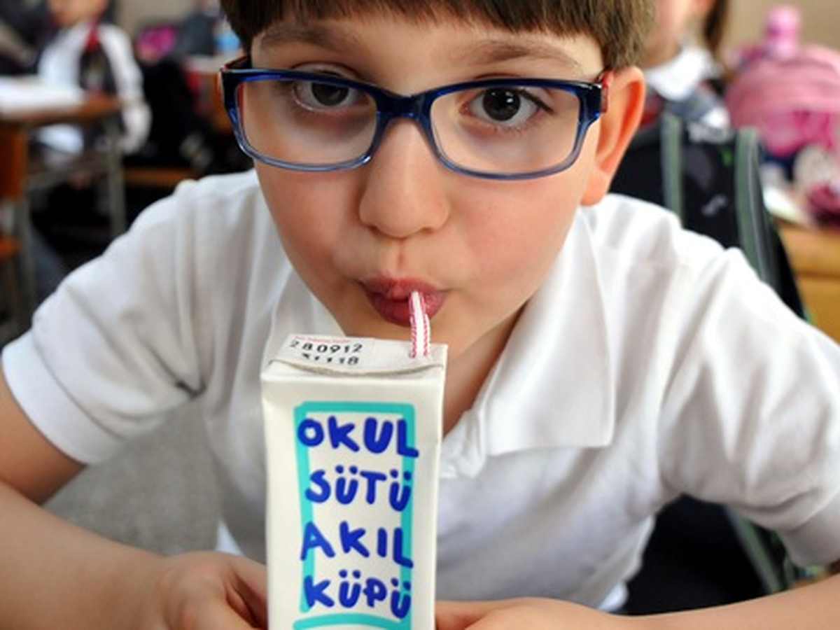6 Buçuk Milyon Öğrenciye Ücretsiz Süt Dağıtılacak