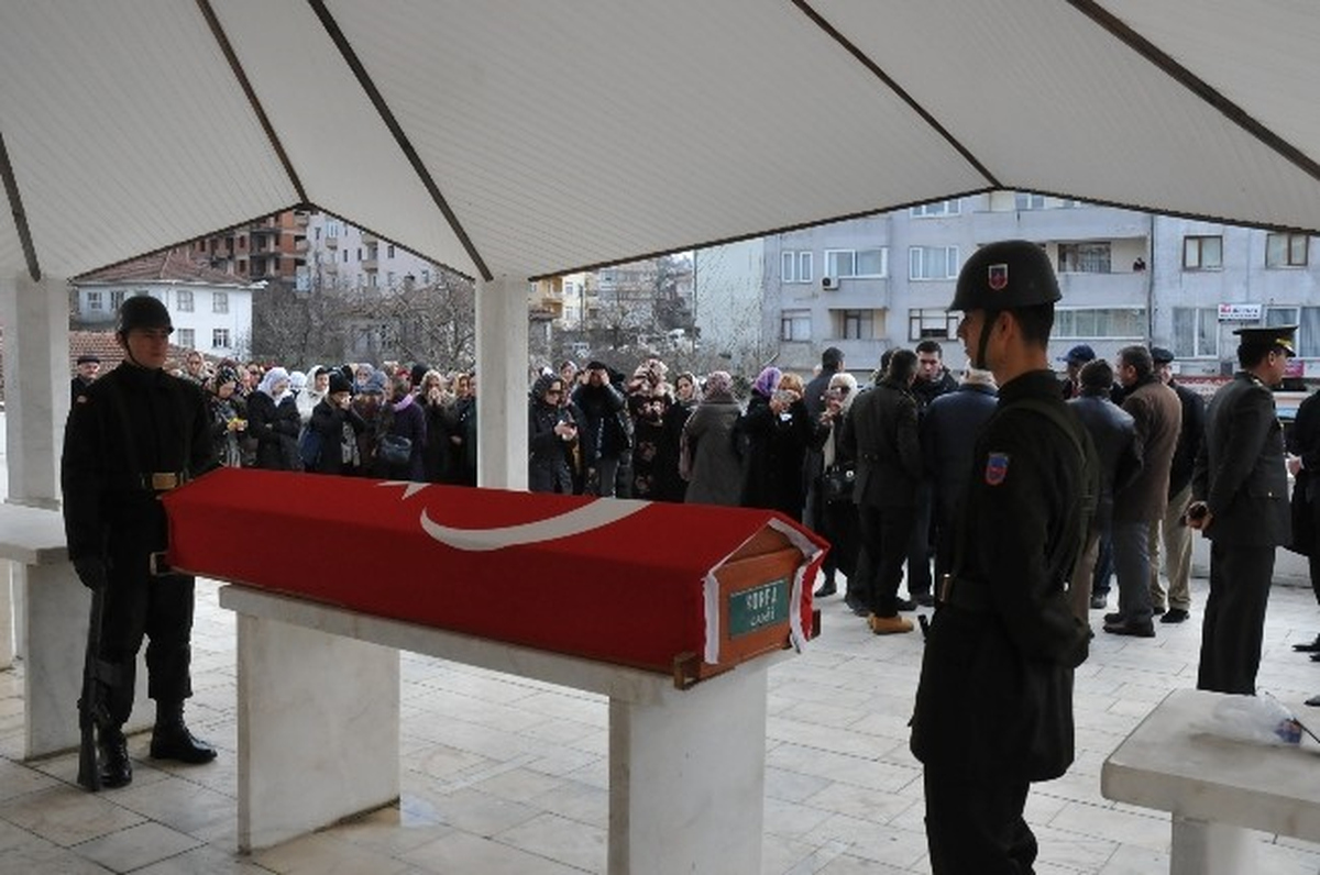 85 Yaşındaki Kore Gazisi Askeri Törenle Defnedildi