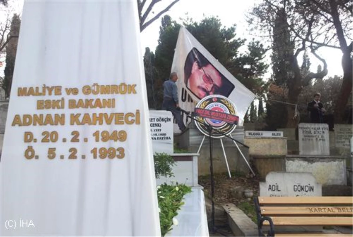 Adnan Kahveci, Mezarı Başında Anıldı