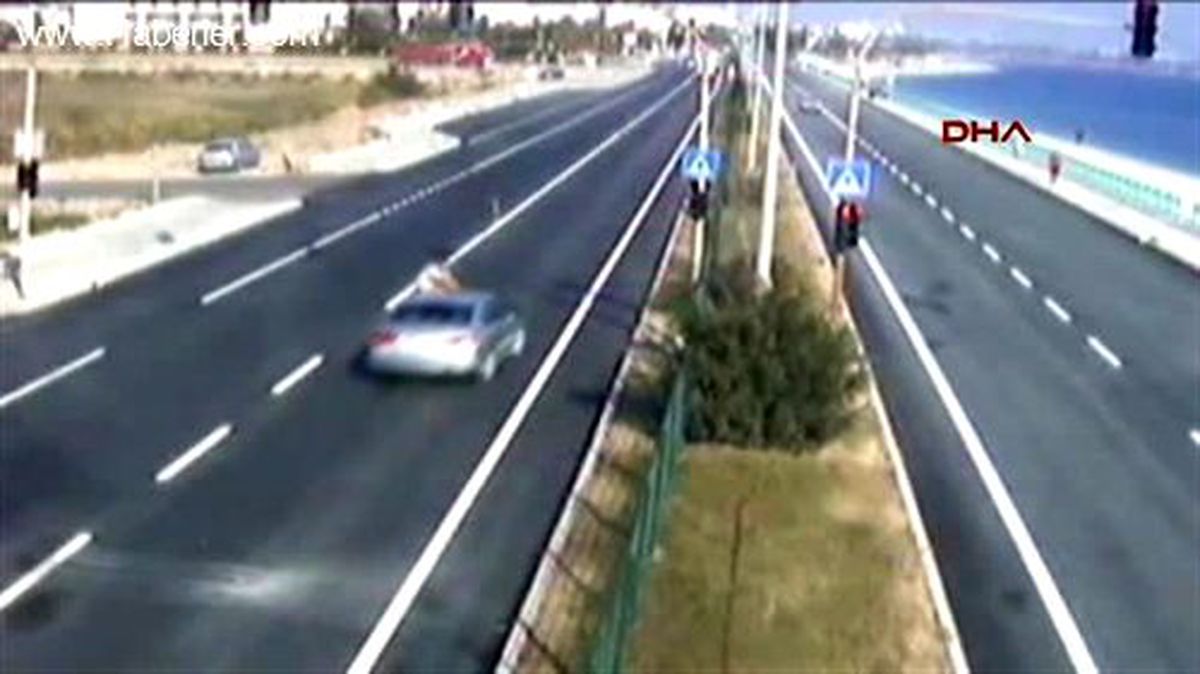 Antalya\' da Mobeseye Yansıyan Kaza Anları
