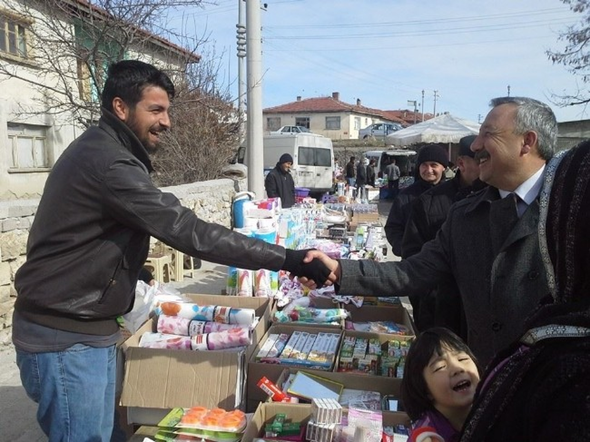 Başkan Adayı Atlı Kırka Pazarını Gezdi