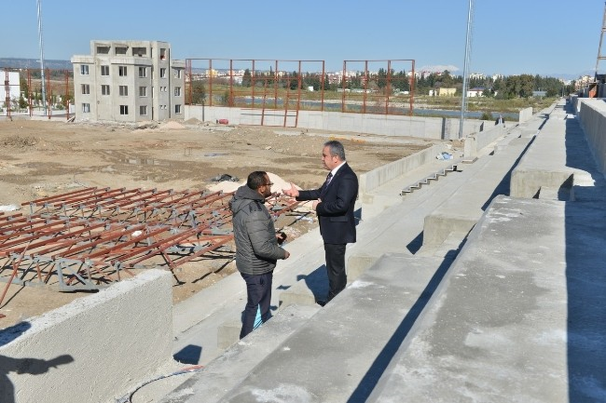 Başkan Böcek, Konyaaltı Spor Kompleksi İnşaatında İncelemelerde Bulundu