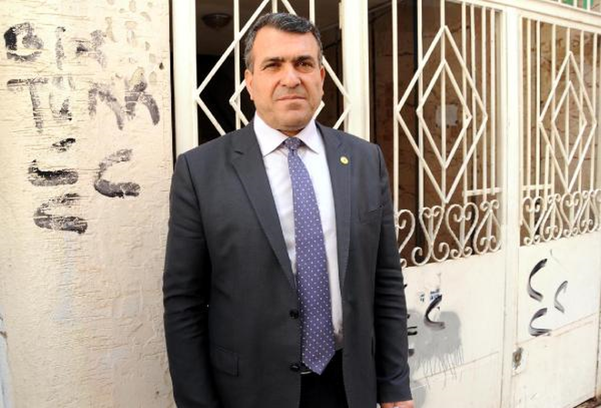BDP İl Binası Duvarına 3 Hilal Çizildi, \'Bir Türk\' Yazıldı
