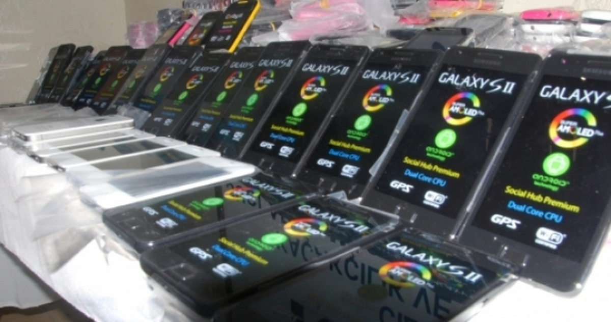 Bidon İçerisinde 660 Gümrük Kaçağı Cep Telefonu Bulundu