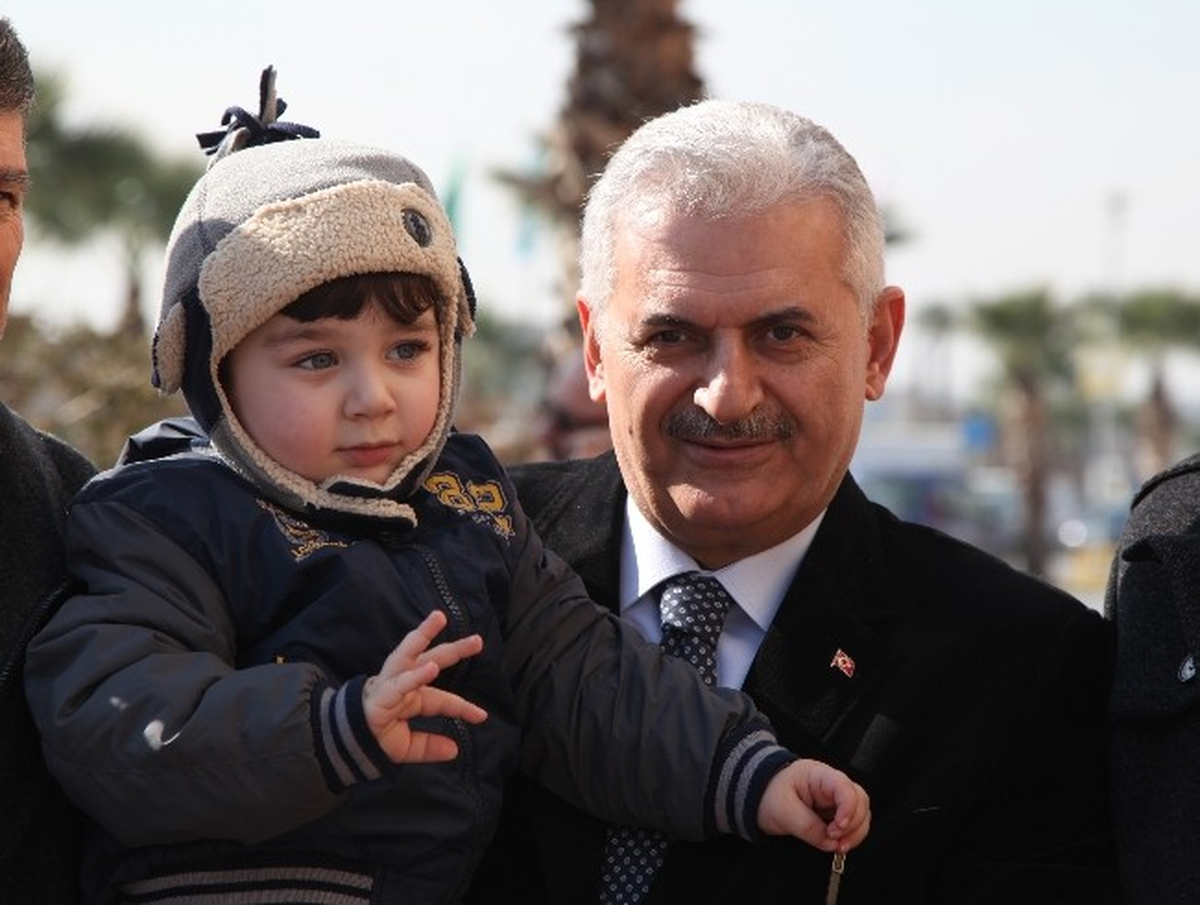 Binali Yıldırım: "İzmir\'in Tarihine Geçecek Hizmetleri Yapacağız"