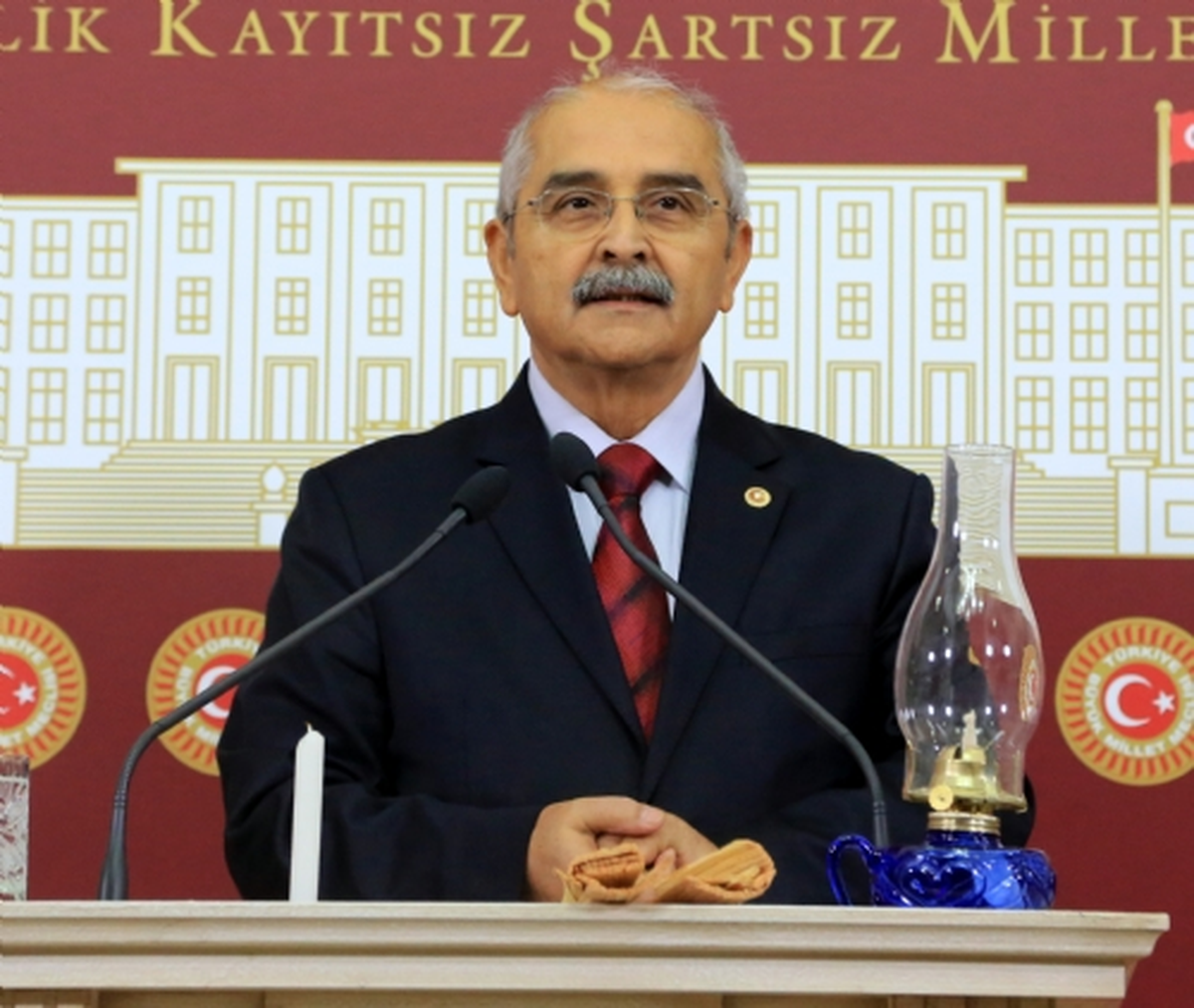 CHP\'li Demir: "Ocak 2014 İtibariyle Ruhsatlı 473 Adet İlaç Maalesef Piyasada Yok"