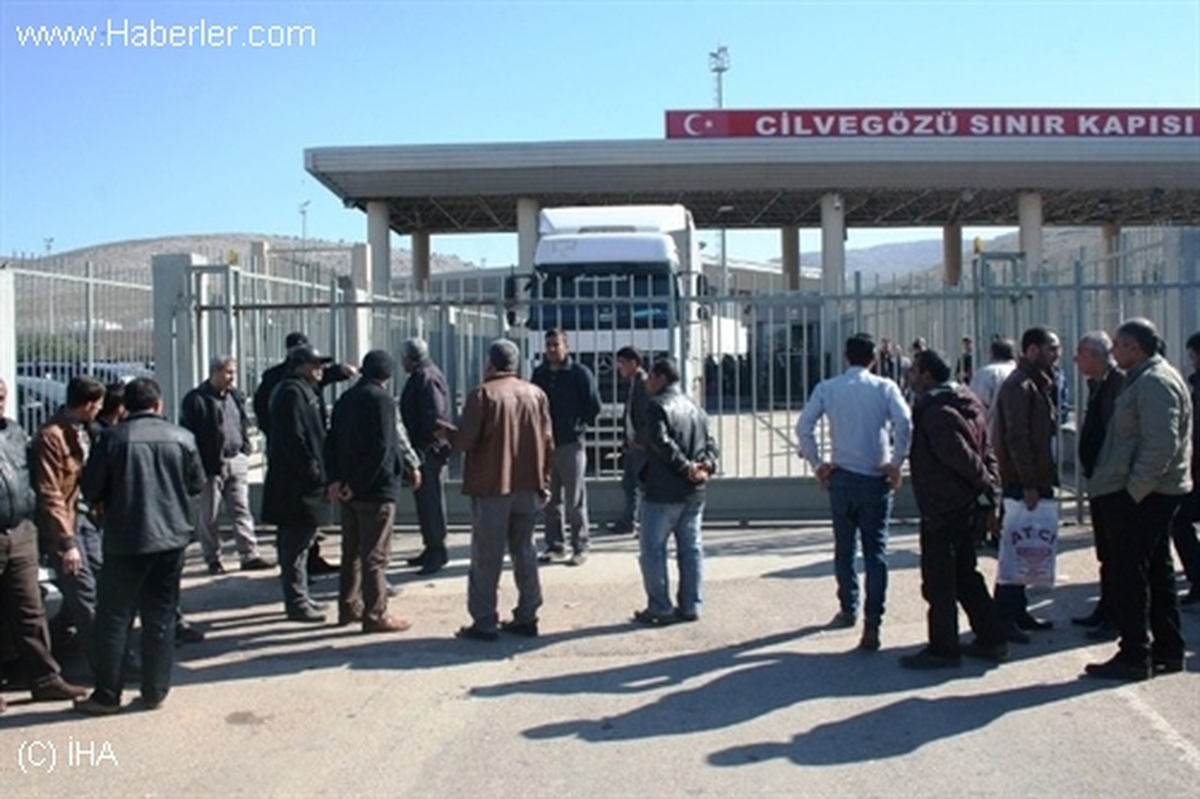 Cilvegözü Sınır Kapısı\'nda taksici eylemi -