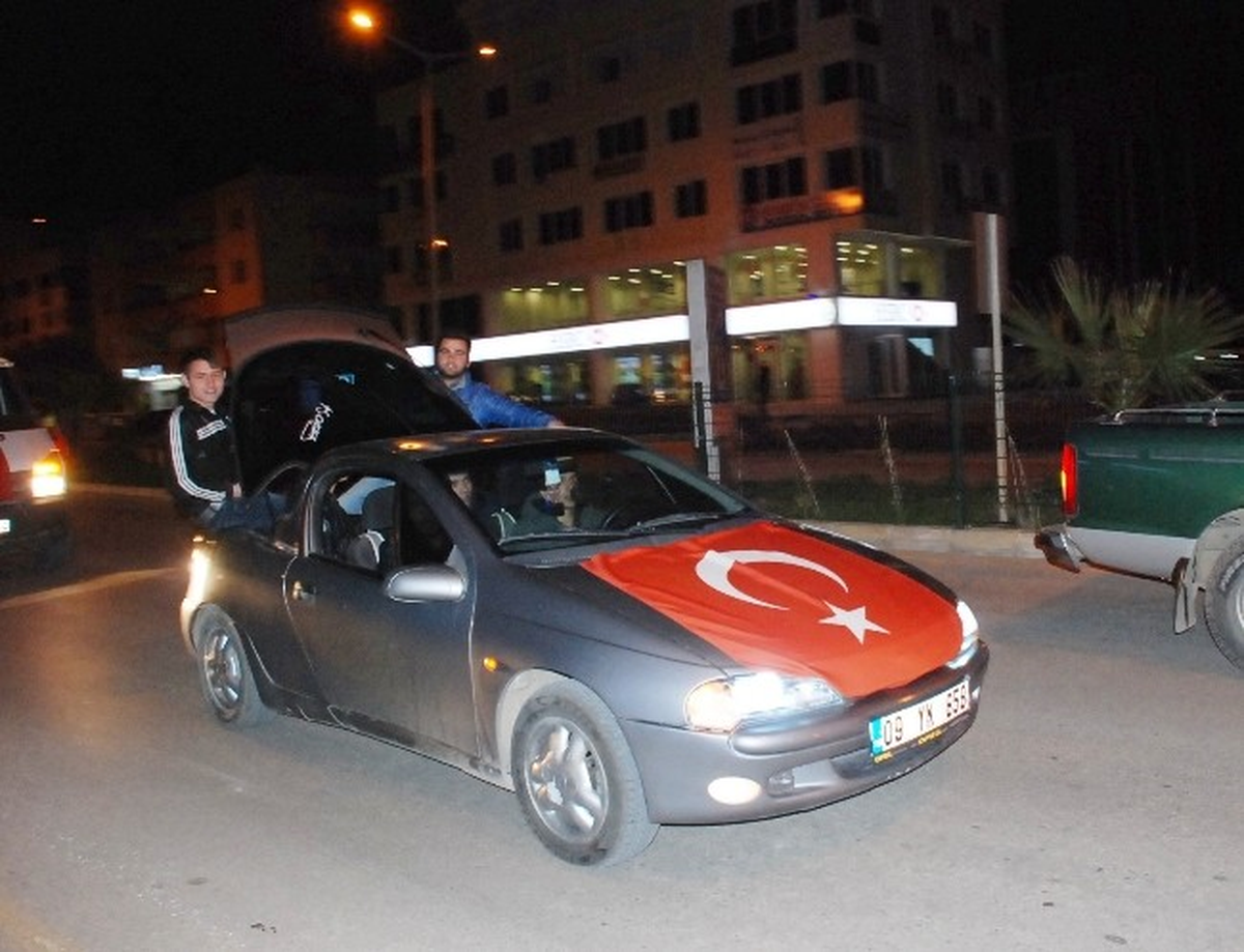 Didim\'de Asker Adayları Kışlaya Uğurlandı