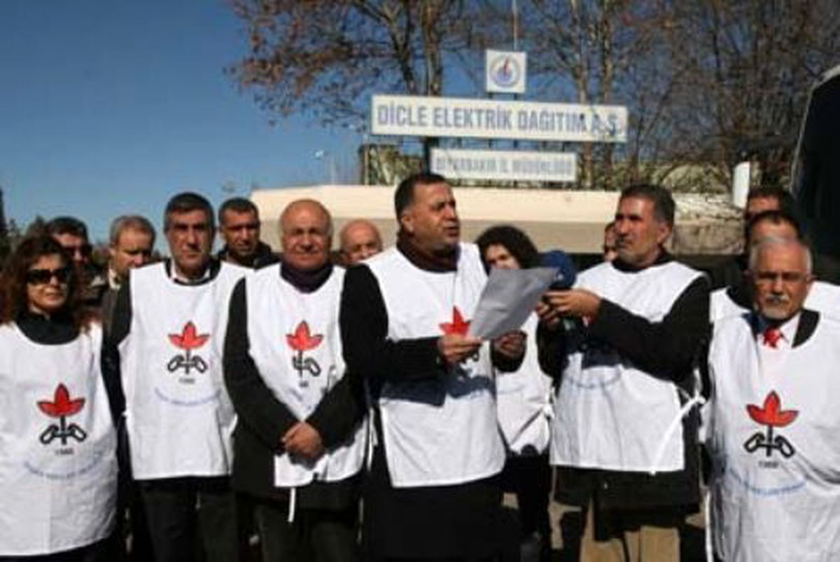 İHD\'den Elektrik Kesintileri Protesto Eylemi